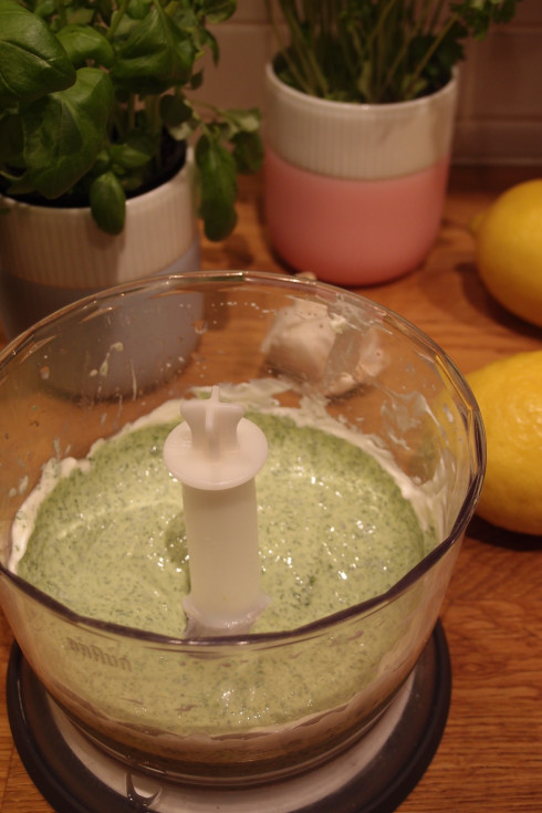 p2161118-e1329500982469