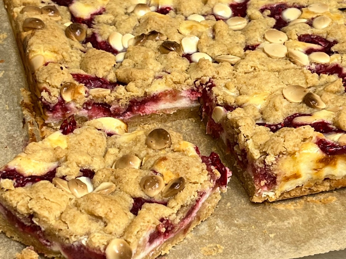 Glutenfria cheesecakepajrutor med hallon &&nbsp;rabarber